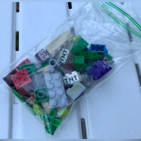 LEGO Minecraft 21114 The Farmer & 30393 Steve & Creeper Building Blocks Sets - Picture 12 of 13